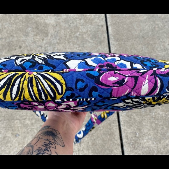 Vera Bradley cross body - Picture 9 of 12